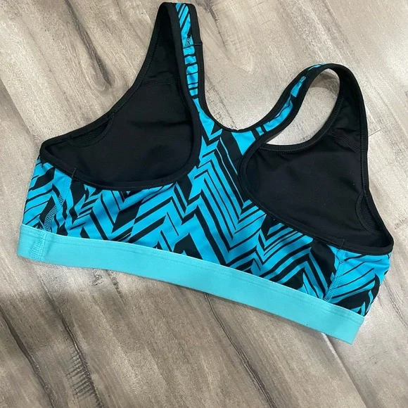 Nike Sports Bra - Size L - Picture 2 of 4